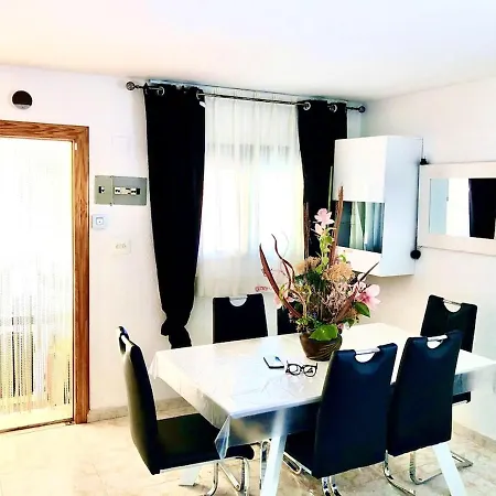 Spacious In With Private Pool And Garden Villa Olocau