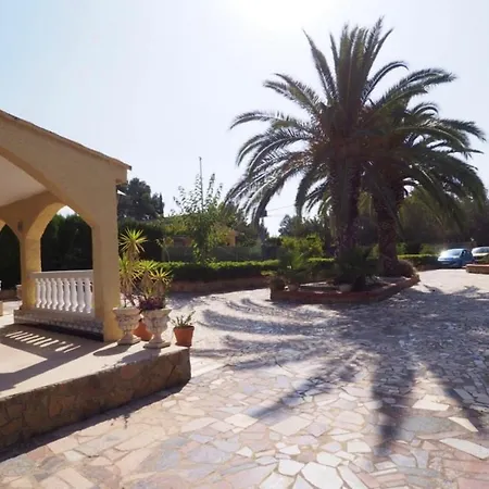 Spacious In With Private Pool And Garden Villa *