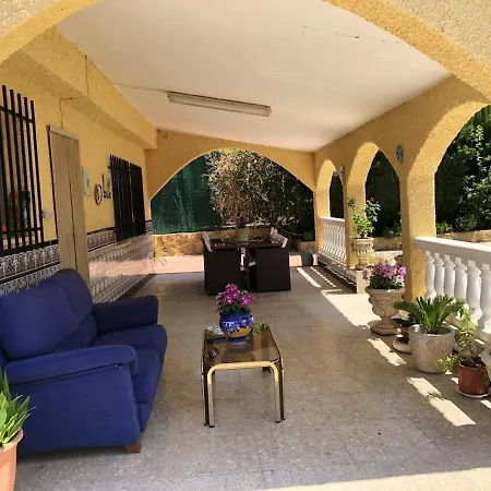 Spacious In With Private Pool And Garden ヴィラ *