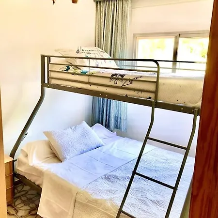 Spacious In With Private Pool And Garden *